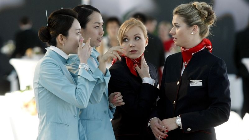 Na Letišti Václava Havla se ve středu 10. dubna 2013 uskutečnil slavnostní galavečer k podpisu prodeje podílu ČSA Korean Air. Na snímku letušky obou společností