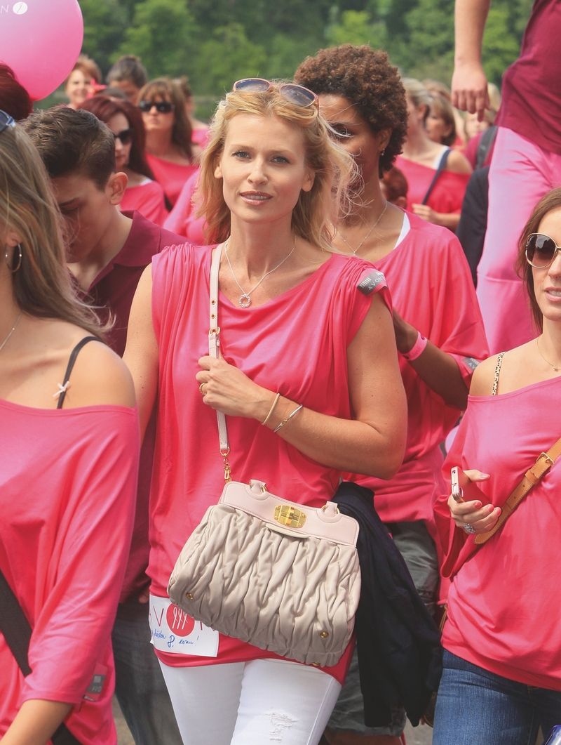 Na loňské akci Avonu proti rakovině prsu se pochodovalo v růžové barvě. 