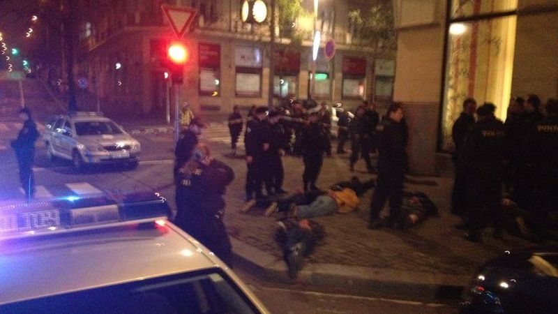 Policie zadržela několik fotbalových útočníků