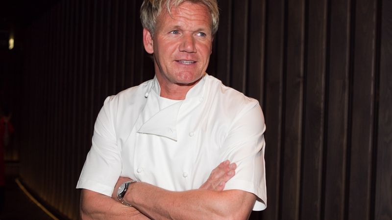 Nekompromisní Gordon Ramsay neuznává svého konkurenta Jamieho Olivera jako kvalitního kuchaře.
