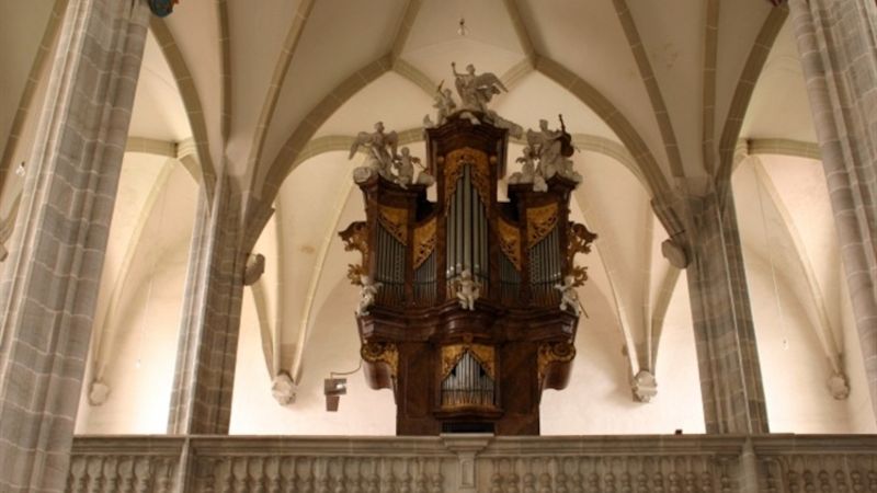 Účastníci Mekky varhaníků budou své umění zdokonalovat na historicky velmi cenném nástroji v kostele Povýšení sv. Kříže v Doubravníku z roku 1760.