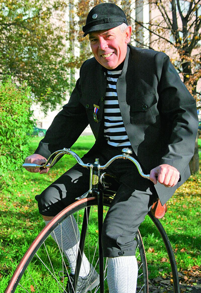Jako vášnivý cyklista se Pavel Pafko pravidelně účastní akcí Českého klubu velocipedistů, na nichž jezdci sedlají současné repliky vysokých kol i cenná kola historická.