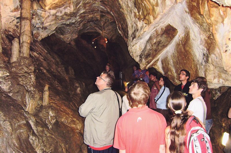 Také Mladečské jeskyně jsou v létě velmi oblíbeným cílem turistů.  