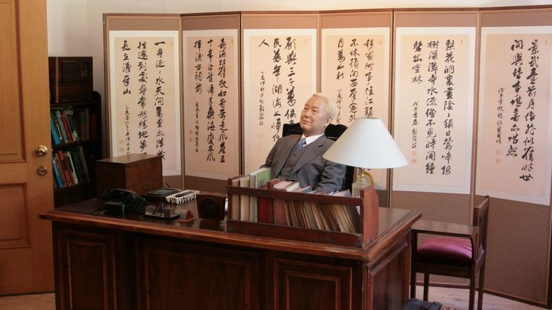 Muzeum v sídle provizorní vlády v Pusanu s figurínou prezidenta I Sung-mana (Li Syn-man)