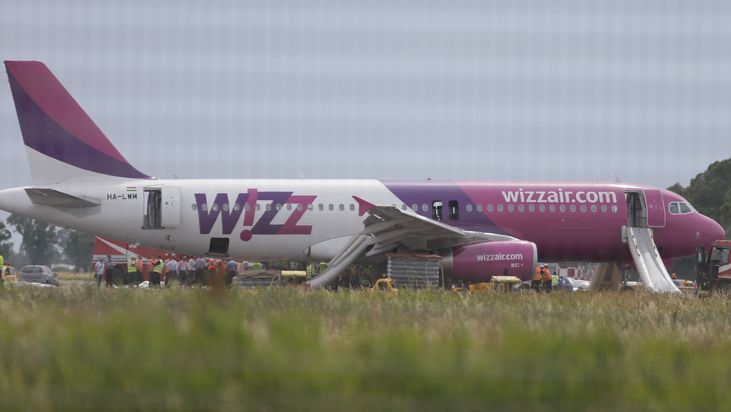 Letadlo společnosti Wizz Air na letišti v Římě