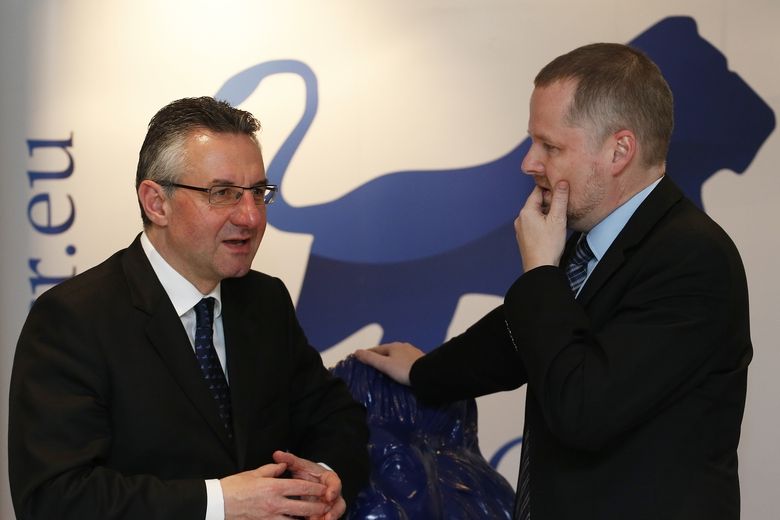 Volební kongres ODS v Olomouci poslal do čela strany Petra Fialu (vpravo), jeho 1. místopředsedou se stal Jan Zahradil.
