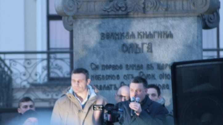 Vůdci opozice Vitalij Kličko a Oleh Ťahnybok (s mikrofonem)