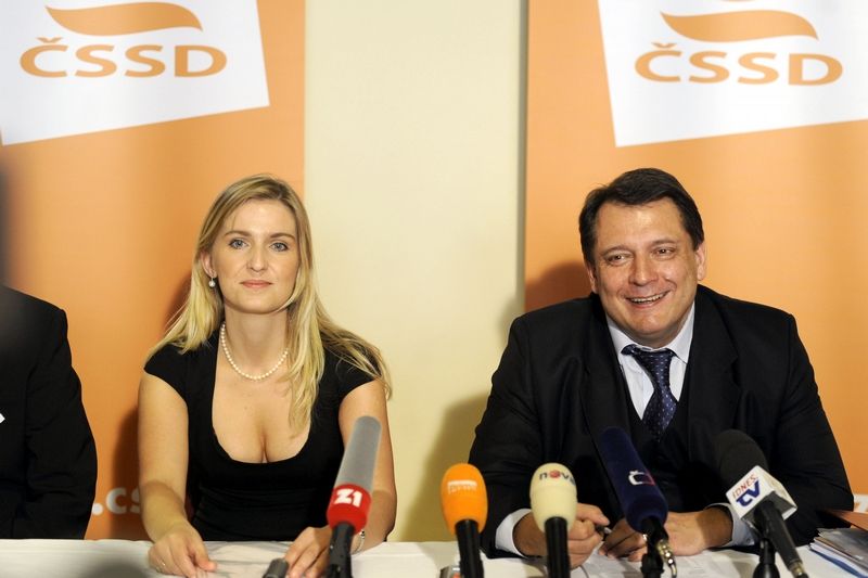 Kandidátka na místopředsedkyni ČSSD Alena Borůvková a předseda strany Jiří Paroubek 