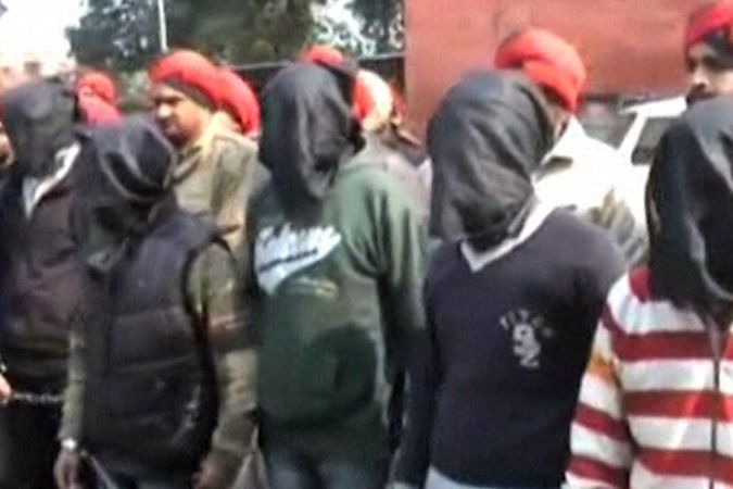 BEZ KOMENTÁŘE: Další hromadné znásilnění v indickém autobusu, zadrženo bylo šest mužů
