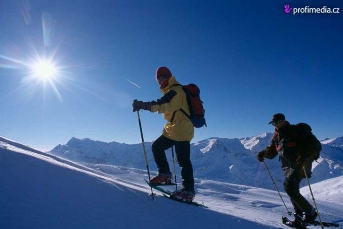 Italské Dolomity jsou každoročně cílem obrovského množství lyžařů.