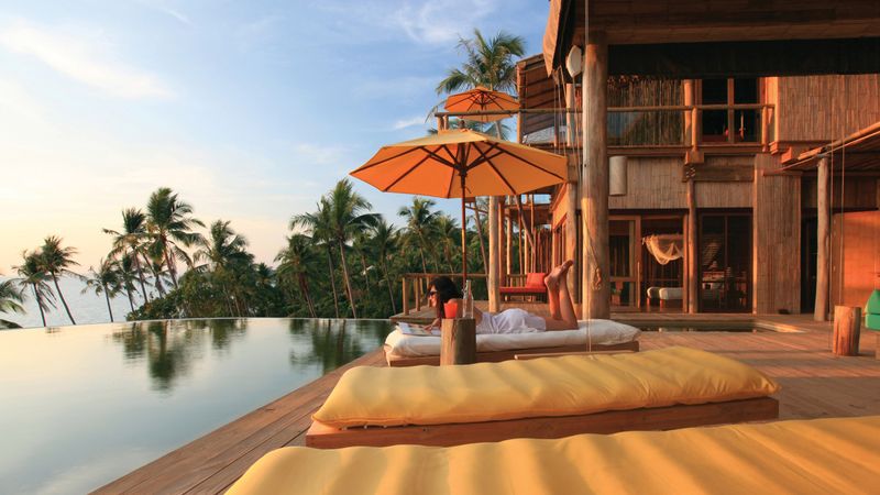 Pobyt v těch nejluxusnějších thajských resortech vyjde až na dvě stě tisíc za osobu za desetidenní pobyt. 