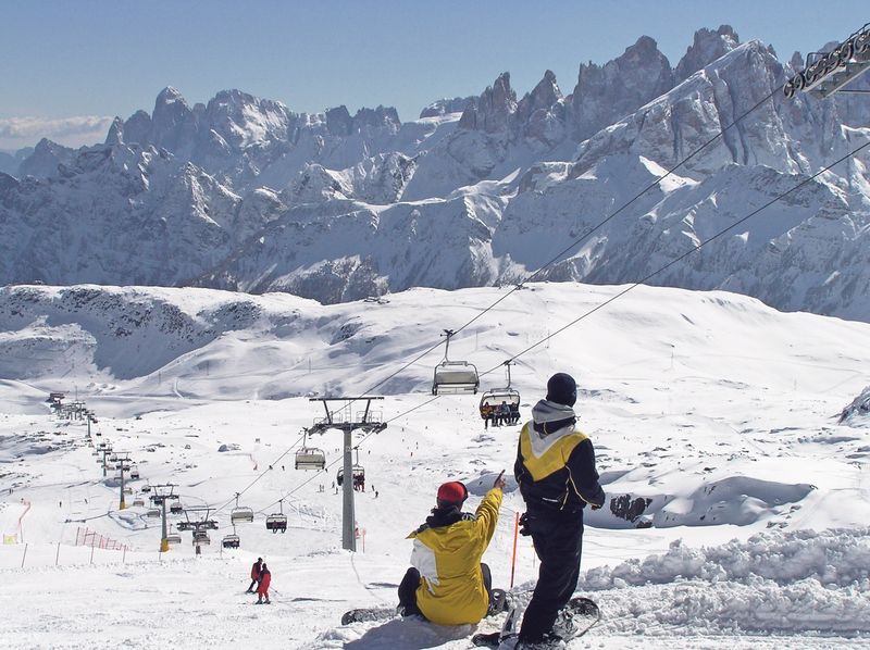Kolébka lyžařského sportu startuje do nové sezóny 26. listopadu. Slavit se bude celý víkend velkým XXL testem lyží, snowboardů a telemarku u lanovky Galzigbahn.