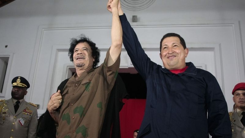 Muammar Kaddáfí s Hugem Chávezem