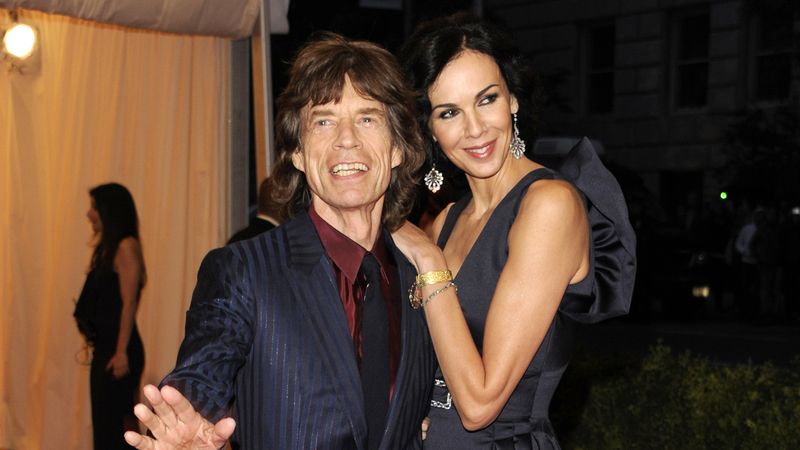 Mick Jagger s L´Wren Scottovou, kterou našli v pondělí mrtvou v jejím bytě v New Yorku.