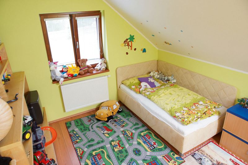 Dětské pokoje jsou vybaveny a vybarveny individuálně podle věku, potřeb a vkusu dětí.