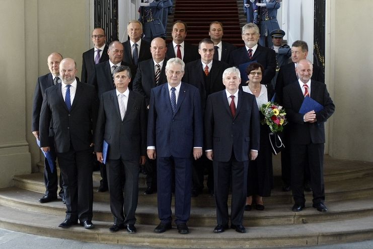 Nová vláda premiéra Jiřího Rusnoka po jmenování ministrů prezidentem Milošem Zemanem.