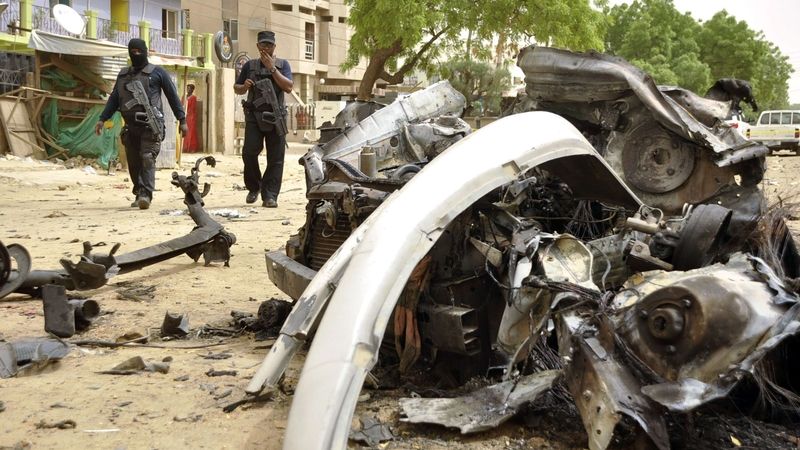 Následky atentátu v Nigérii. Záběr z jiného útoku