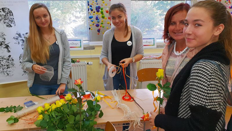 Den otevřených dveří, semináře a Erasmus Day na Střední škole vizuální tvorby - ukázka brandingu floristiky