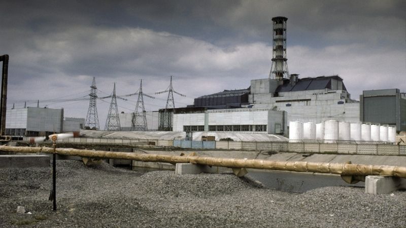 Turisté si mohou vyfotografovat černobylský reaktor, potom putují autobusem do nedalekého města 