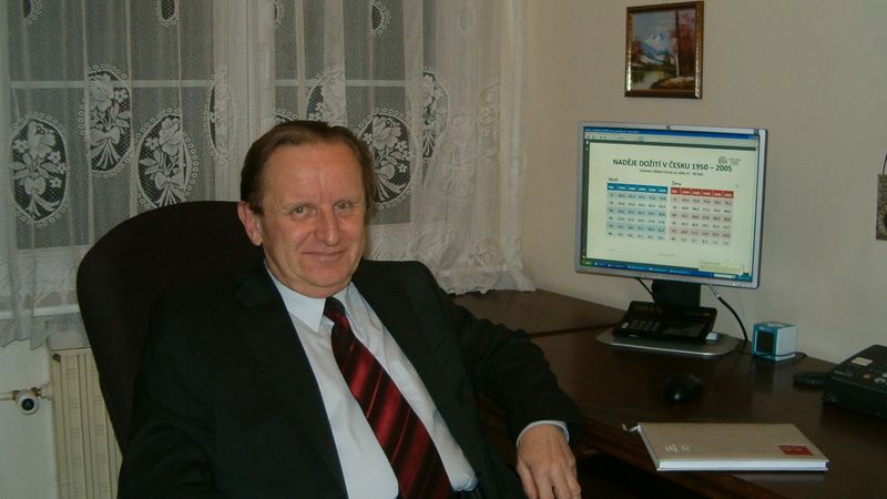 Vedoucí katedry veřejné ekonomiky Vysoké školy finanční a správní Jaroslav Vostatek