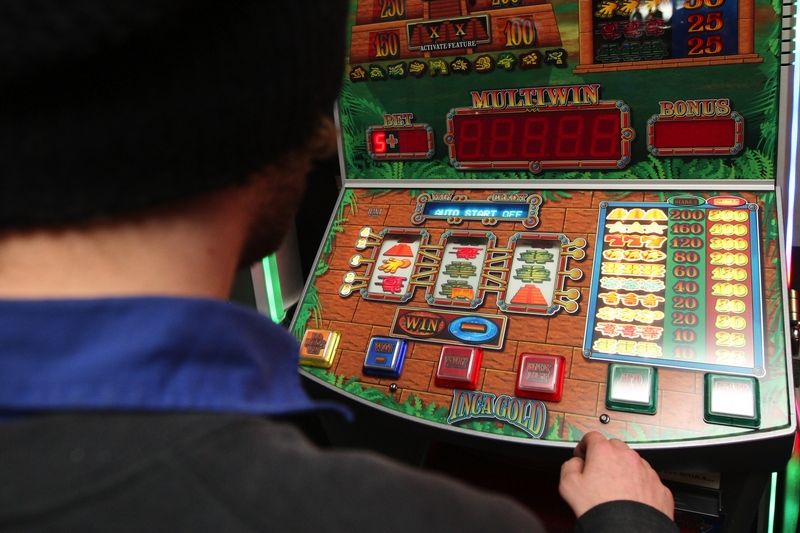 Hrací automaty spouštějí neurohormony závislých gamblerů.