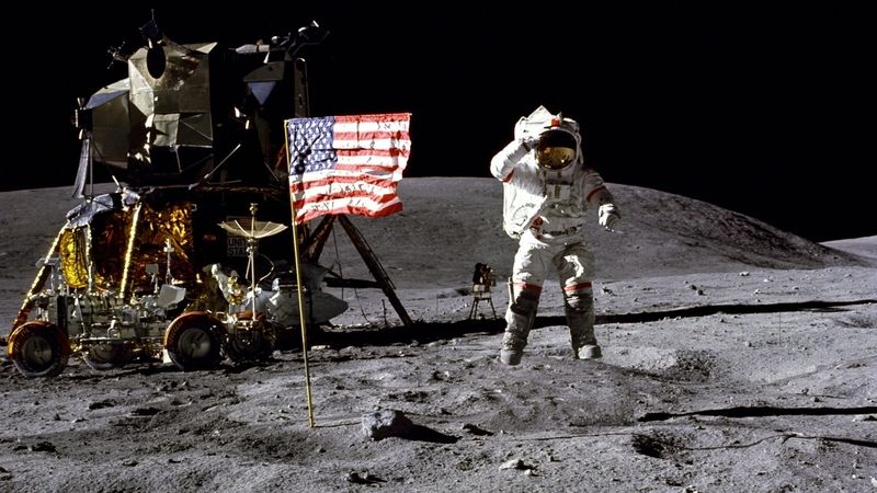 Američané by rádi obnovili prestižní lety na Měsíc.