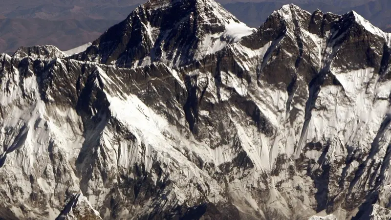 Nepalska Vlada Se Sejde Na Mount Everestu Novinky Cz