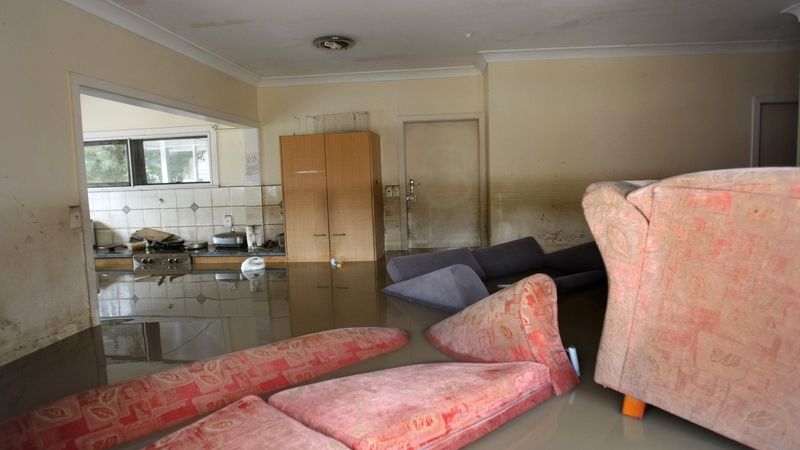 Zaplavený obývák v domě v Brisbane