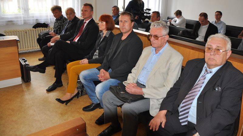 Zastupitelé Jaroměře na lavici obžalovaných. 