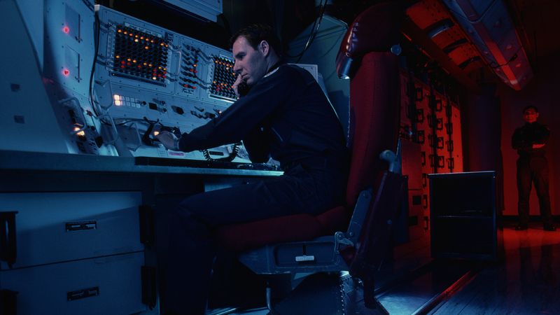 Příslušník USAF v řídícím středisku jaderných nosičů Minuteman