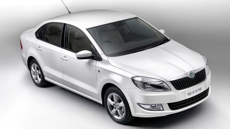 Škoda Rapid - indická verze vyráběná v Pule. S novým modelem stejného jména, který se představí letos, má společný pouze název, technika bude rozdílná.