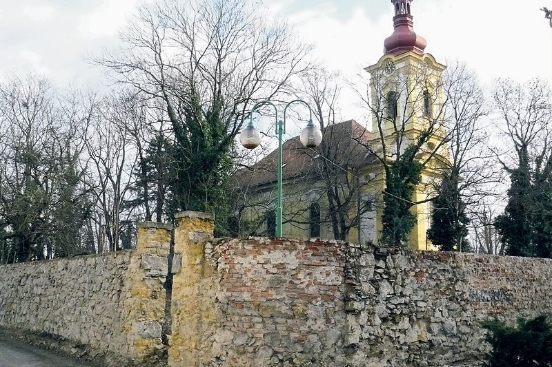 Jeden z prvních hromosvodů v Českém království byl instalován na střechu líbeznického kostela sv. Martina.