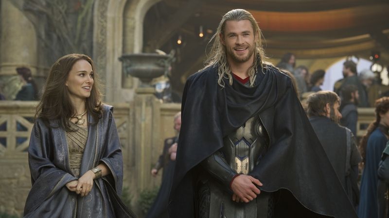 Ve velkolepé marvelovské adaptaci Thor: Temný svět s populárním australským hercem Chrisem Hemsworthem.
