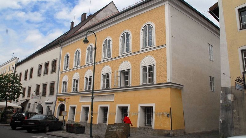 Hitlerův rodný dům v Braunau am Inn