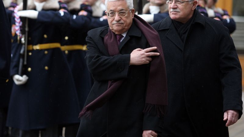 Šéf palestinské samosprávy Mahmúd Abbás při setkání s českým prezidentem Václavem Klausem