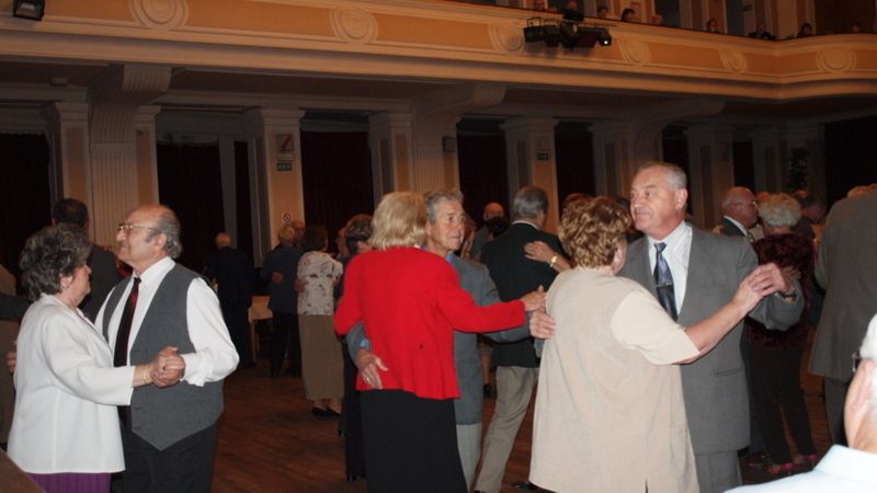 Centrální obvod na své seniory myslí, v letošním roce proběhla akce Senior roku 2010 a pro seniory jsou pořádány taneční vínky. 

