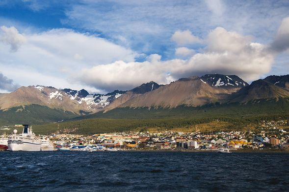 Městečko Ushuaia je nejjižnějším městem na světě. Odtud vyjíždějí výpravy do Antarktidy.
