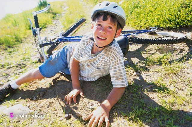 V létě děti častěji sportují a šance, že se zraní je tudíž mnohonásobně vyšší.