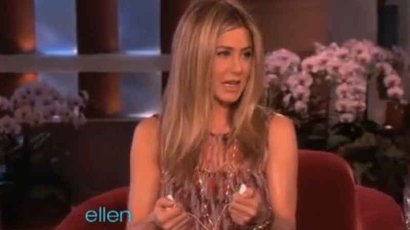 Jennifer Anistonová v televizi testovala prsní vibrátor.