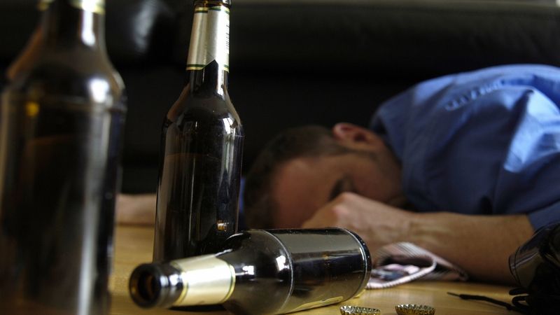 Alkoholismus patří podle soudní definice k znakům nezřízeného života