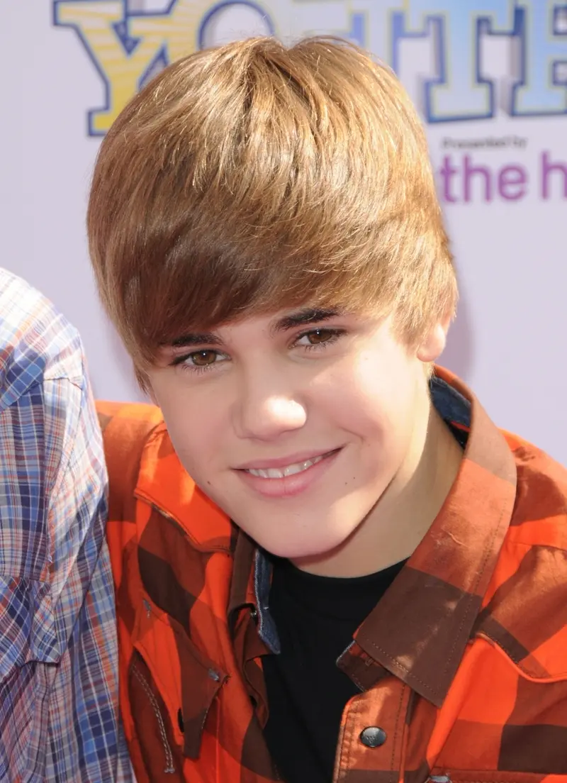 Justin Bieber Je Nakratko Jeho Vlasy Jdou Do Aukce Novinky Cz
