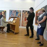 Boris Jirků (uprostřed) na jedné ze svých výstav, rok 2018.