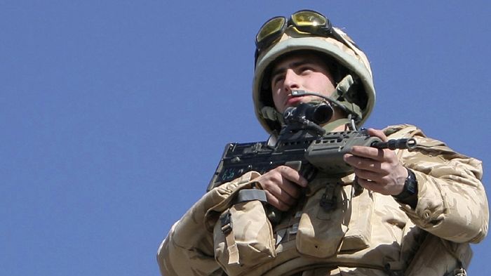 Británie stáhne z Afghánistánu své vojáky