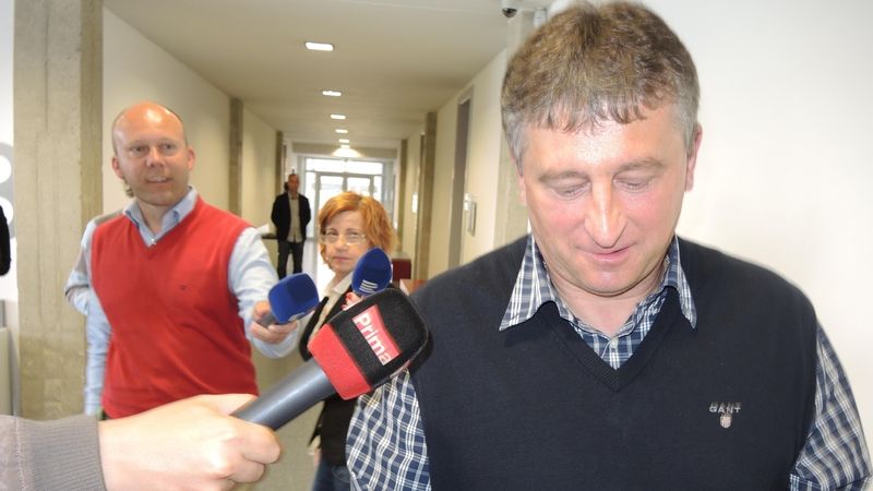 Svědek Lubomír Kalač u olomouckého krajského soudu. 