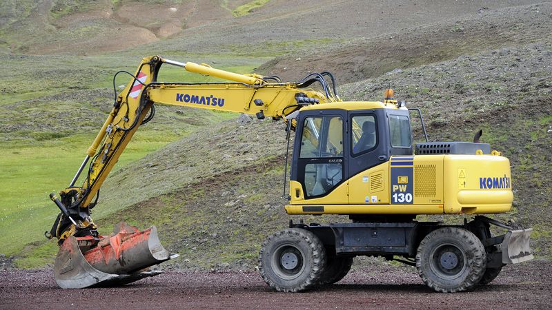 Místo bagru jen oči pro pláč. Muž naletěl a přišel o 50 000 Kč