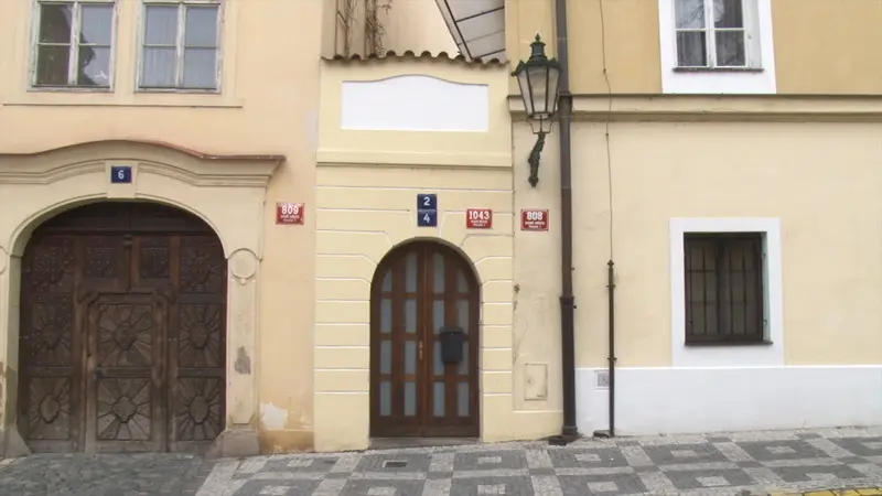 Nejuzsi Dum V Cesku Je Zrejme V Praze Slouzil Jako Nevestinec