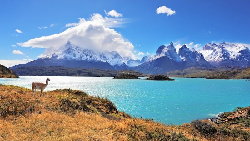 Patagonie se rozkládá na území Chile a Argentiny. Je známá pro svou pitoreskní krajinu. 