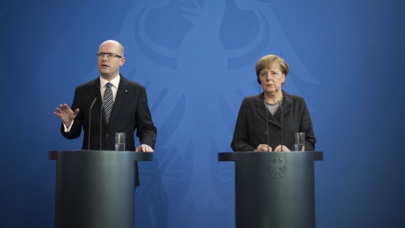 Německá kancléřka Angela Merkelová jako hostitelka českého premiéra Bohuslava Sobotky