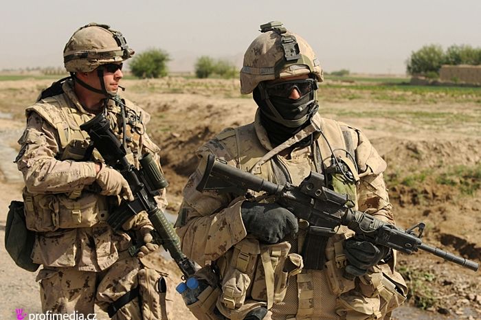 Kanadští vojáci v Afghánistánu