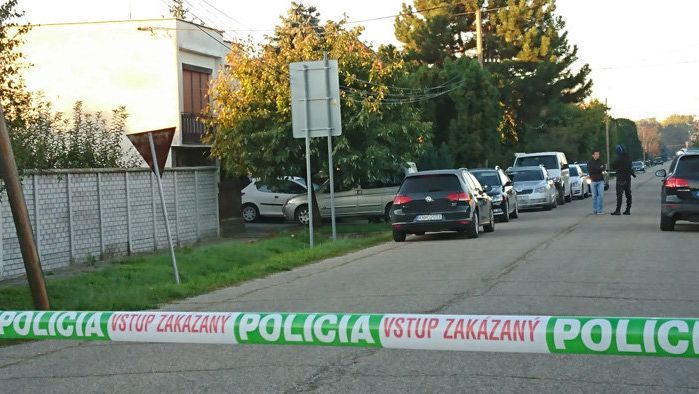 Policejní akce ve městě Kolárovo v okresu Komárno související s kauzou vraždy novináře Kuciaka.